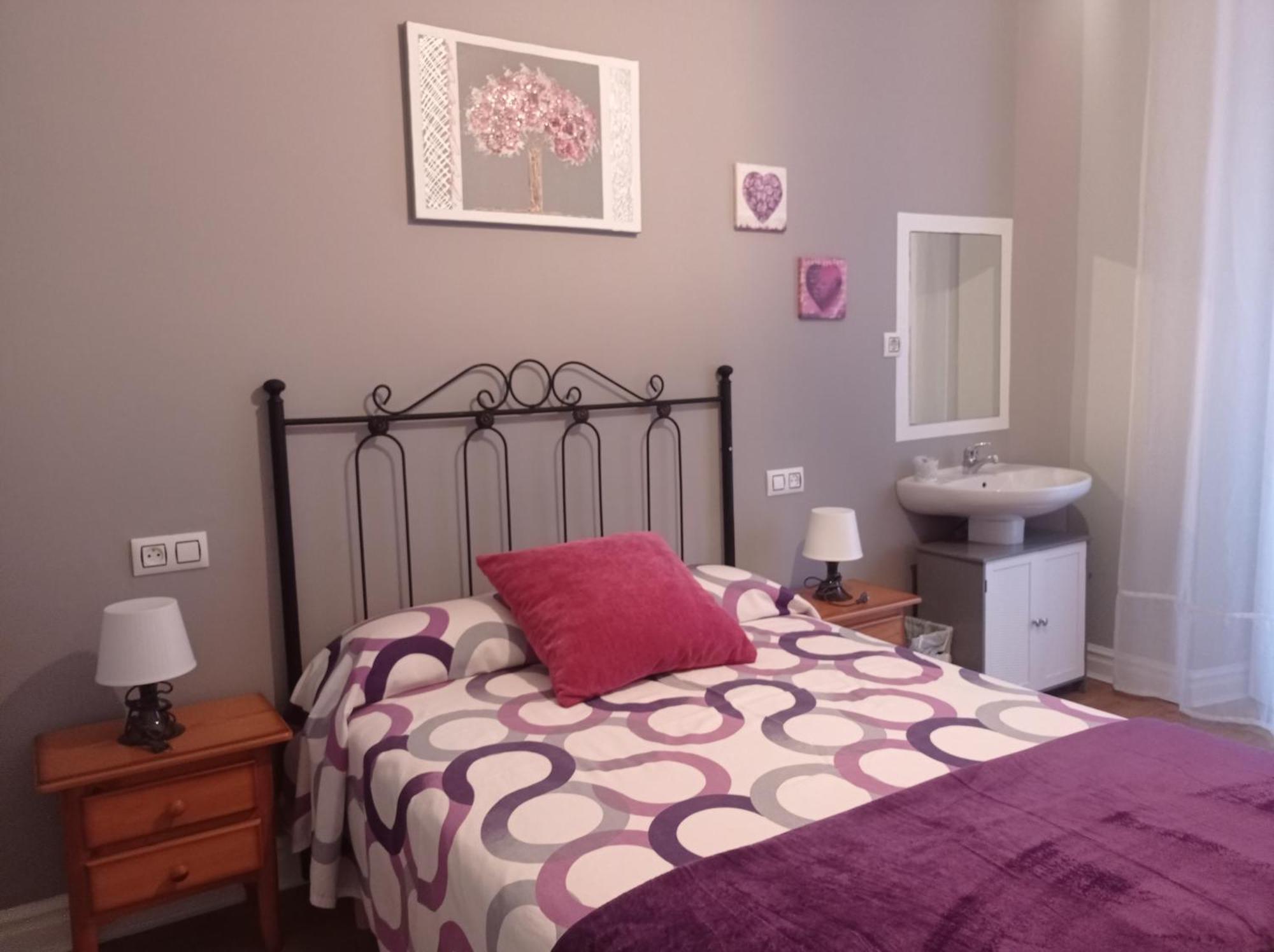 Hospedaje Don Pelayo Gijon Room photo