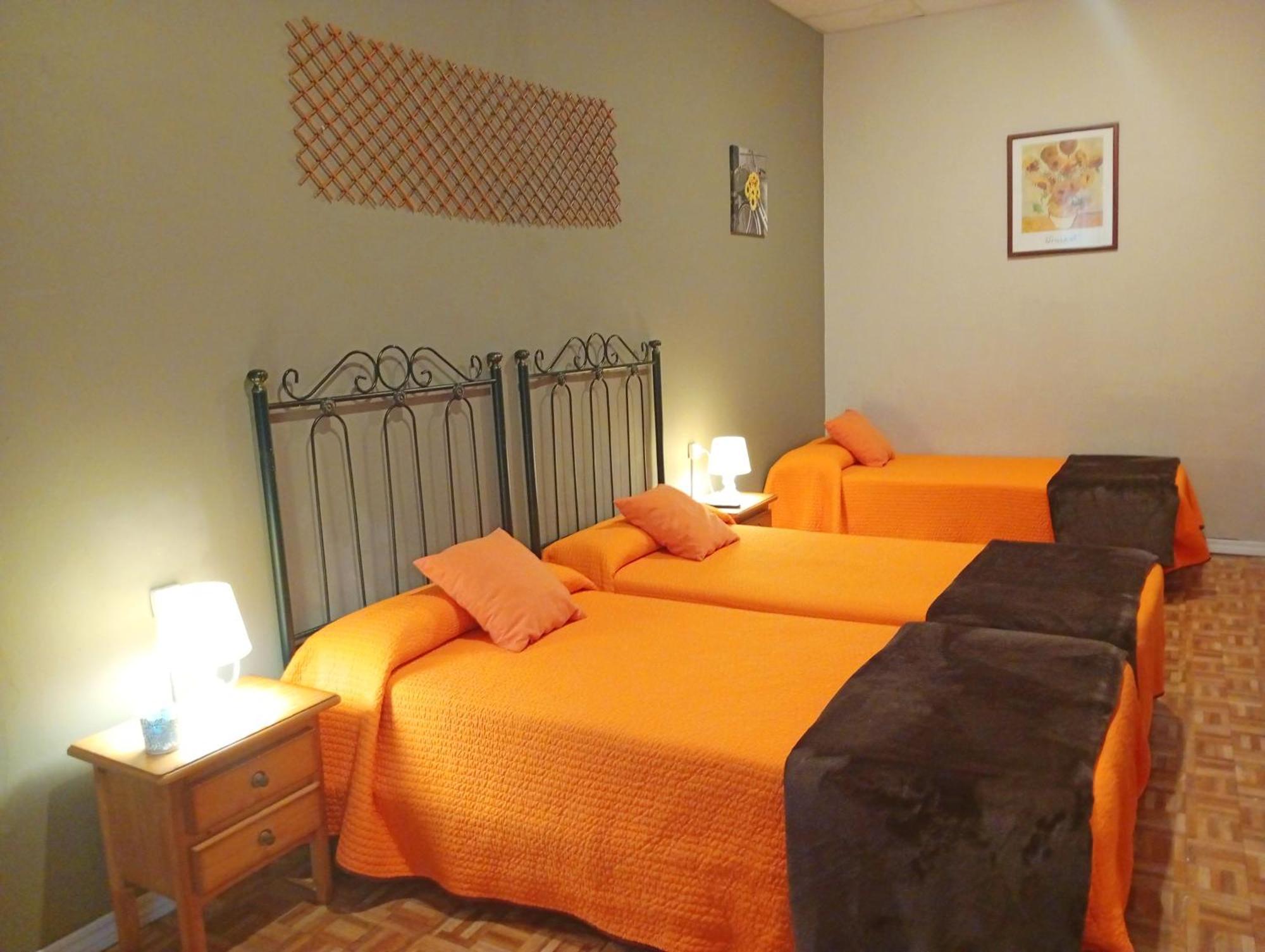 Hospedaje Don Pelayo Gijon Room photo